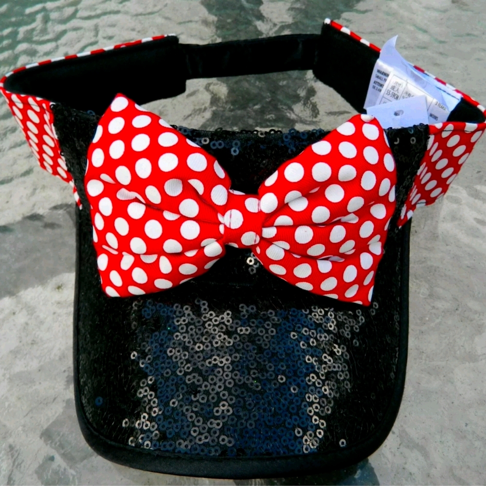 Authentic Disney Minnie Mouse Sequins hat/visor